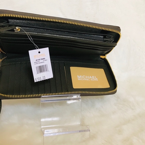 Michael Kors Jet Set Travel LG Continental - Picture 3 of 6